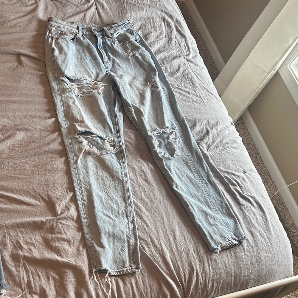 American Eagle Outfitters Light Blue Distressed Straight Leg Mom Jeans Size 00